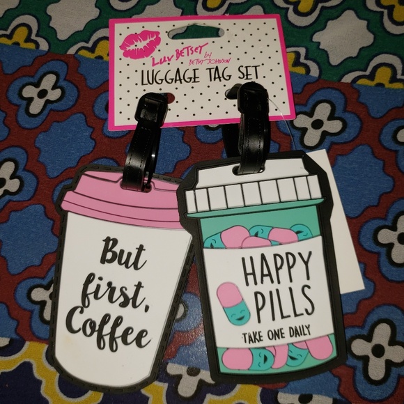 betsey johnson luggage tag